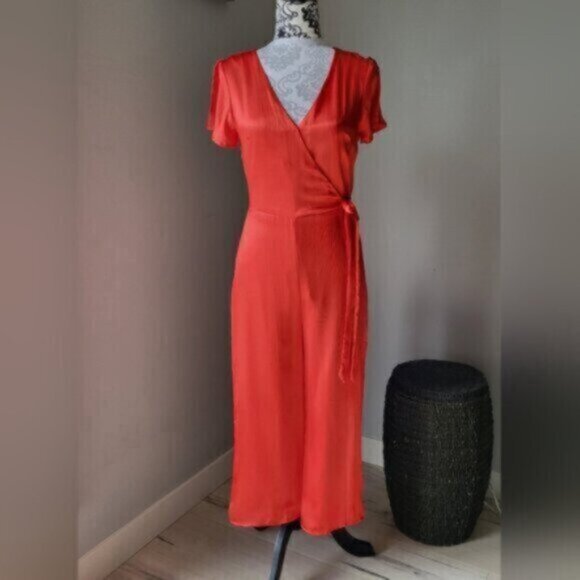 Anthropologie Red Satin Jumpsuit New Size XS - Picture 2 of 16